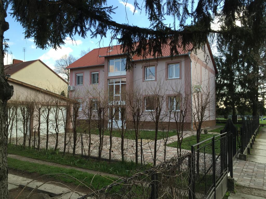 Platan Apartman Hajdúszoboszló Εξωτερικό φωτογραφία