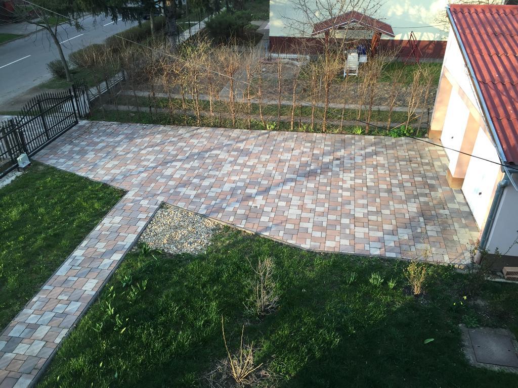 Platan Apartman Hajdúszoboszló Εξωτερικό φωτογραφία